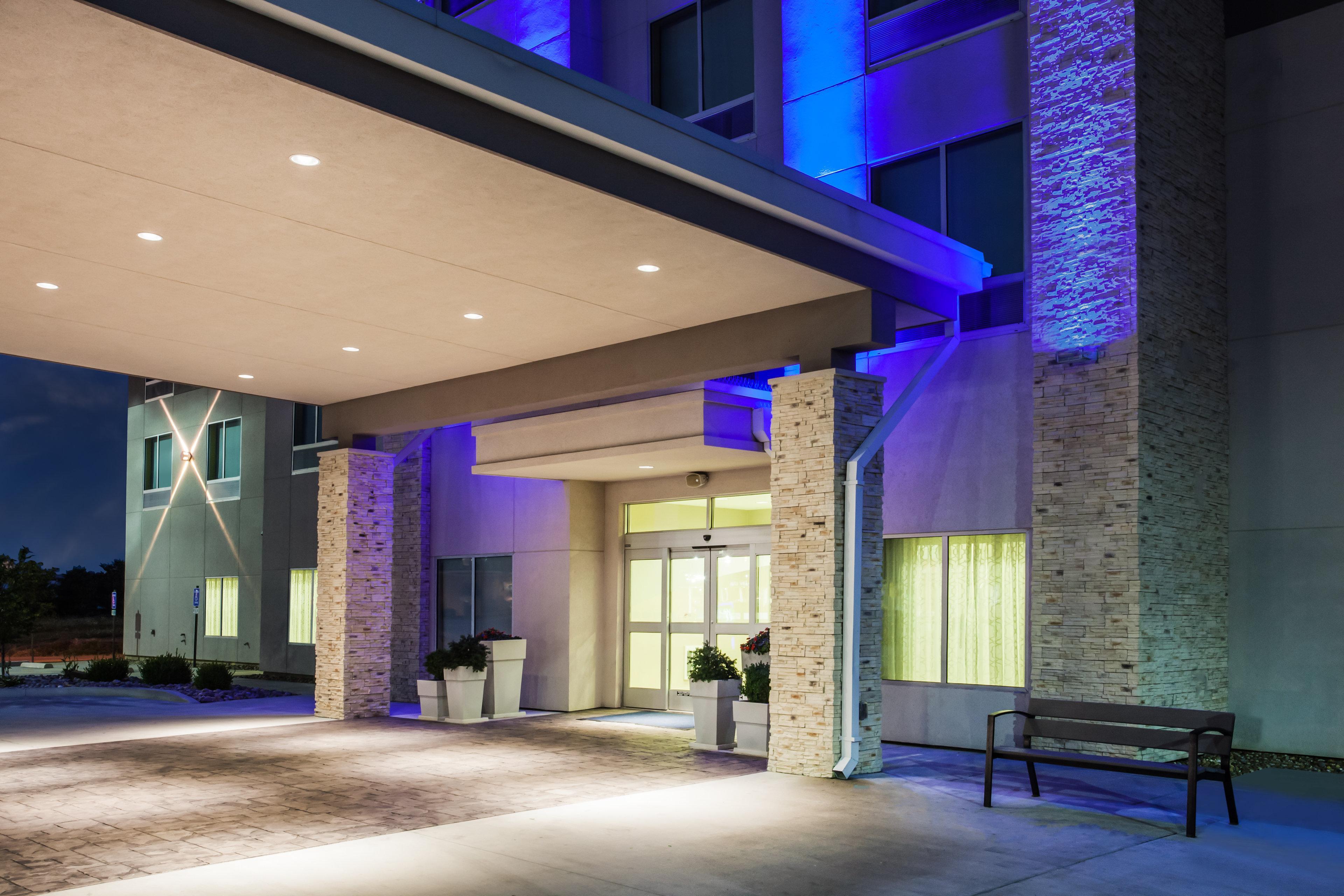 Holiday Inn Express & Suites Litchfield By Ihg Luaran gambar